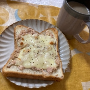 厚切りパンで簡単！喫茶店のツナチーズトースト